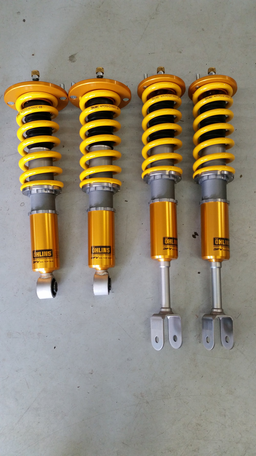 R32 GTR Ohlins DFV Coilover