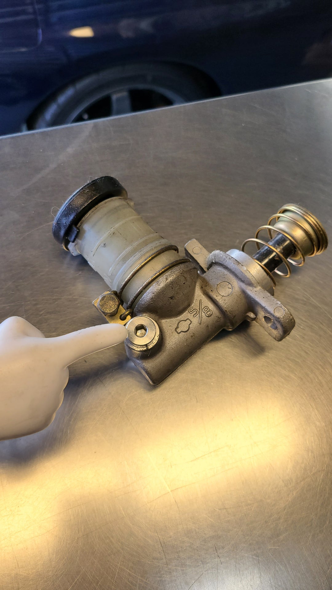 U.P.G. master cylinder and cailper plug