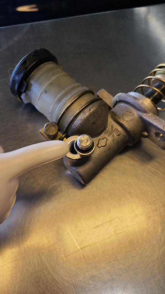 U.P.G. master cylinder and cailper plug
