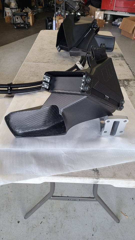 U.P.G R32 GTR oil cooler with carbon ducting -duct only-