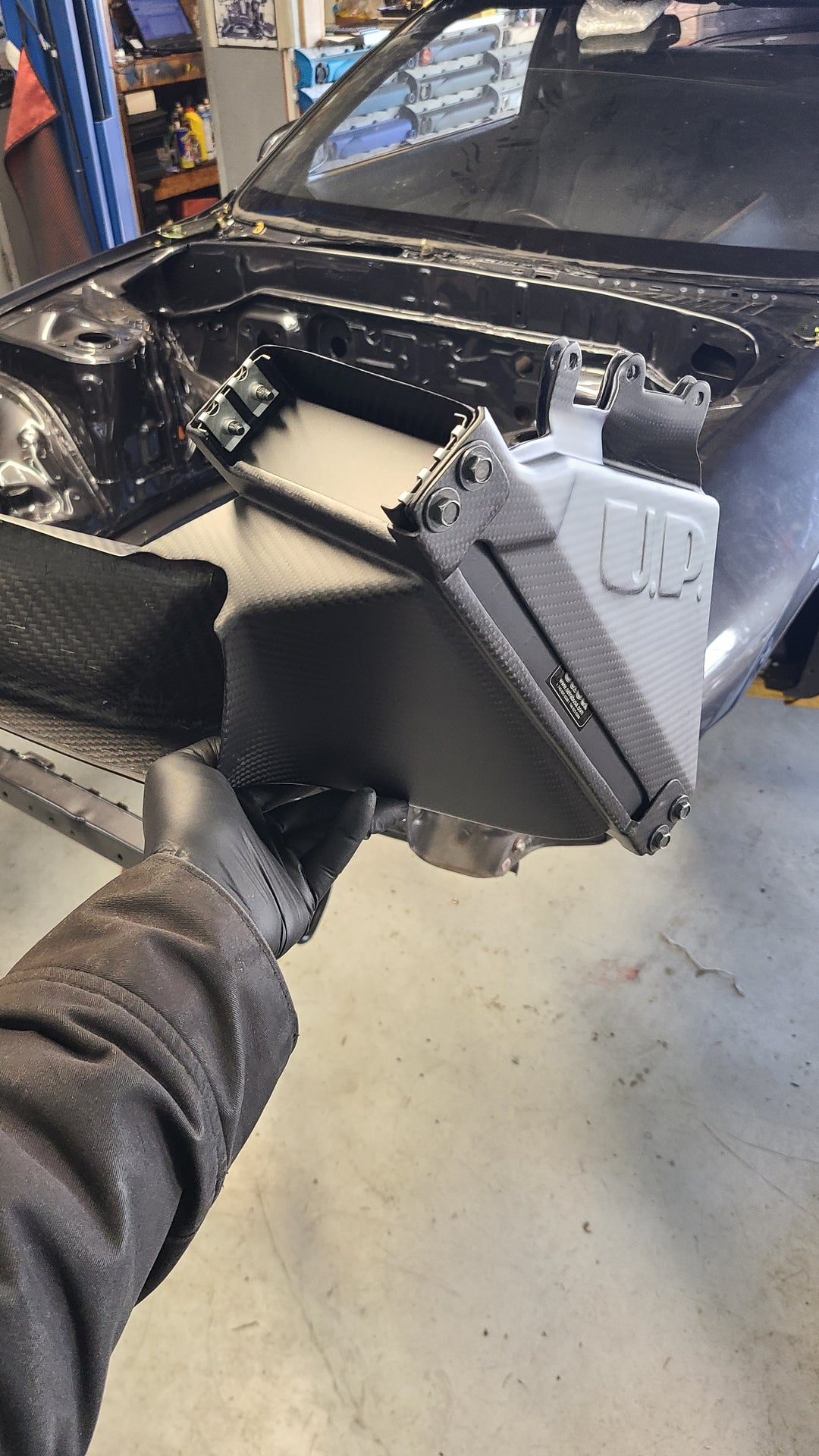 U.P.G R32 GTR oil cooler with carbon ducting -duct only-