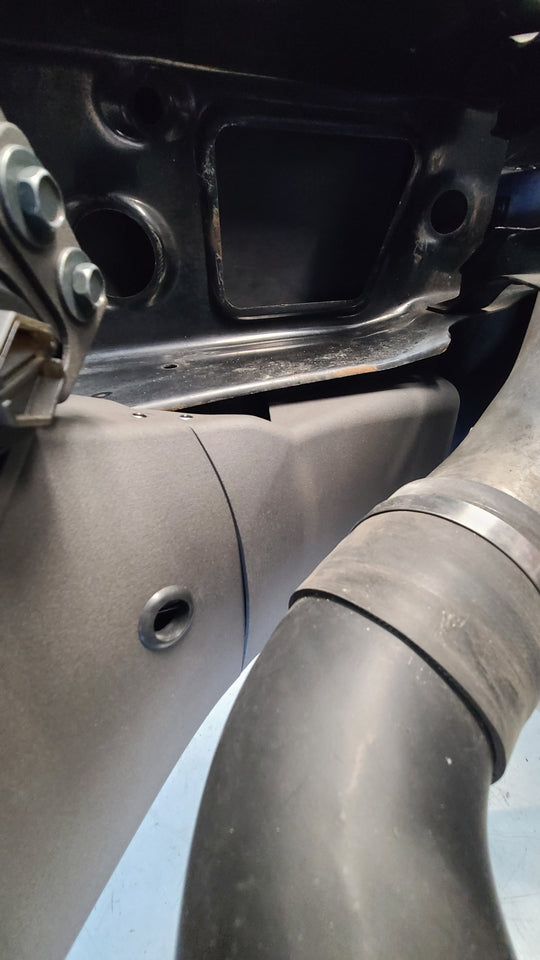 U.P.G R33 GTR oil cooler with carbon ducting -complete- *September 2026*
