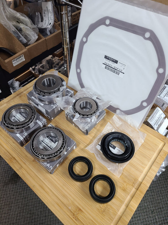 OEM Nissan Rear Differential Bearing &amp; Oil Seal Rebuild Kit (R200) Fits Nissan A31 Cefiro, S13/S14/S15 Silvia, R32/R33/R34 Skyline, C34 Stagea, C34/C35 Laurel &amp; Z32 300ZX