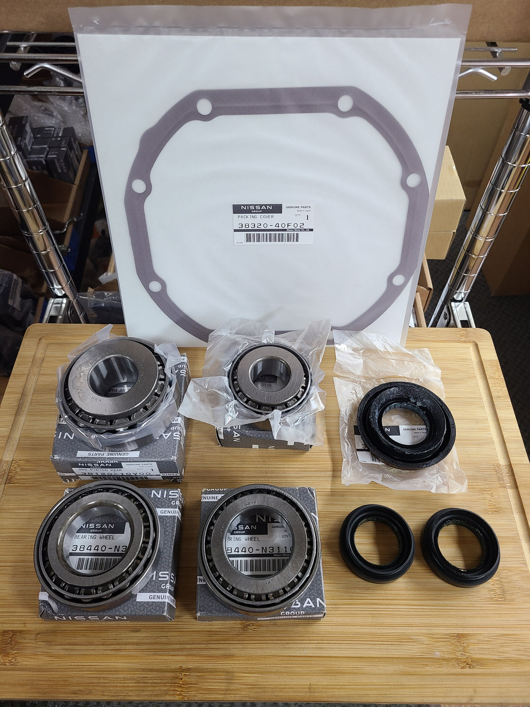 OEM Nissan Rear Differential Bearing &amp; Oil Seal Rebuild Kit (R200) Fits Nissan A31 Cefiro, S13/S14/S15 Silvia, R32/R33/R34 Skyline, C34 Stagea, C34/C35 Laurel &amp; Z32 300ZX