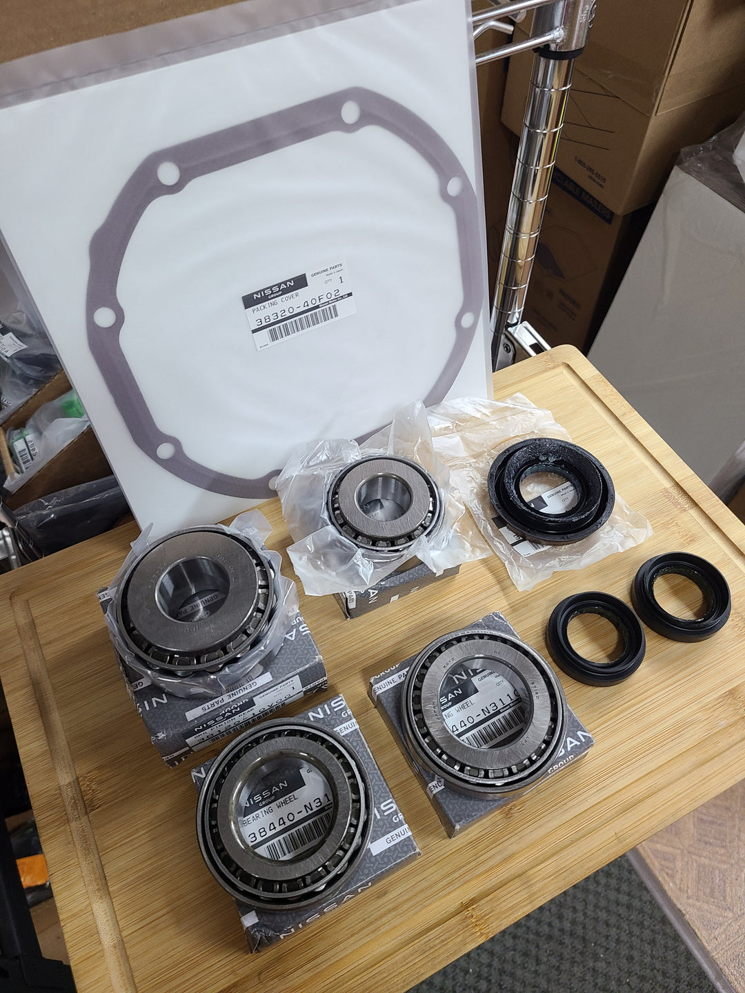 OEM Nissan Rear Differential Bearing &amp; Oil Seal Rebuild Kit (R200) Fits Nissan A31 Cefiro, S13/S14/S15 Silvia, R32/R33/R34 Skyline, C34 Stagea, C34/C35 Laurel &amp; Z32 300ZX