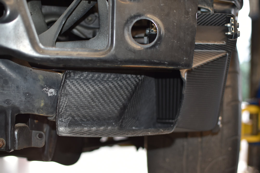 U.P.G R32 GTR oil cooler with carbon ducting -duct only-