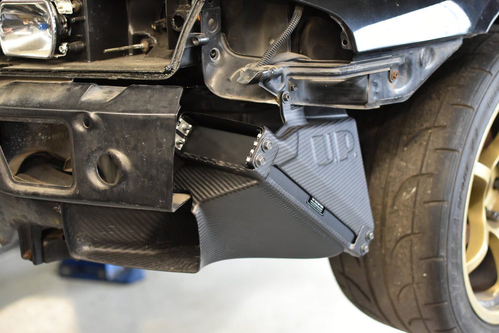 U.P.G R32 GTR oil cooler with carbon ducting -duct only-