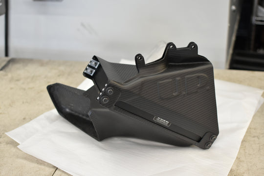 U.P.G R32 GTR oil cooler with carbon ducting -duct only-