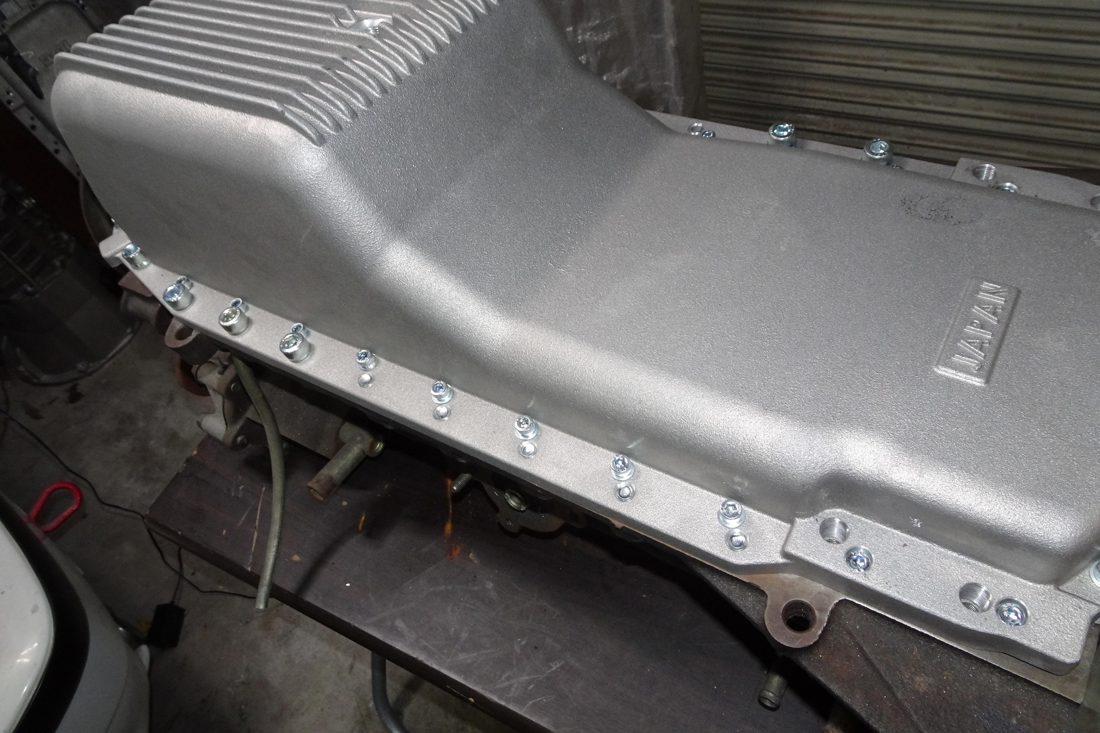 RB20/25/26/30 JHK cast front sump oil pan with transmission gusset