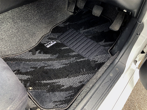 BNR32 HKS mono oil splash floor and luggage mat set