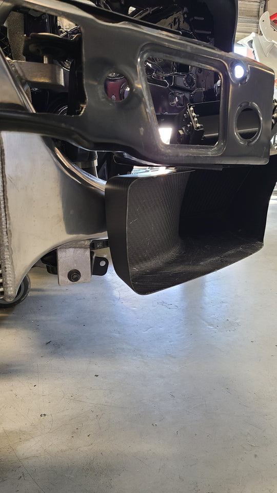 U.P.G R33 GTR oil cooler with carbon ducting -complete- *September 2026*